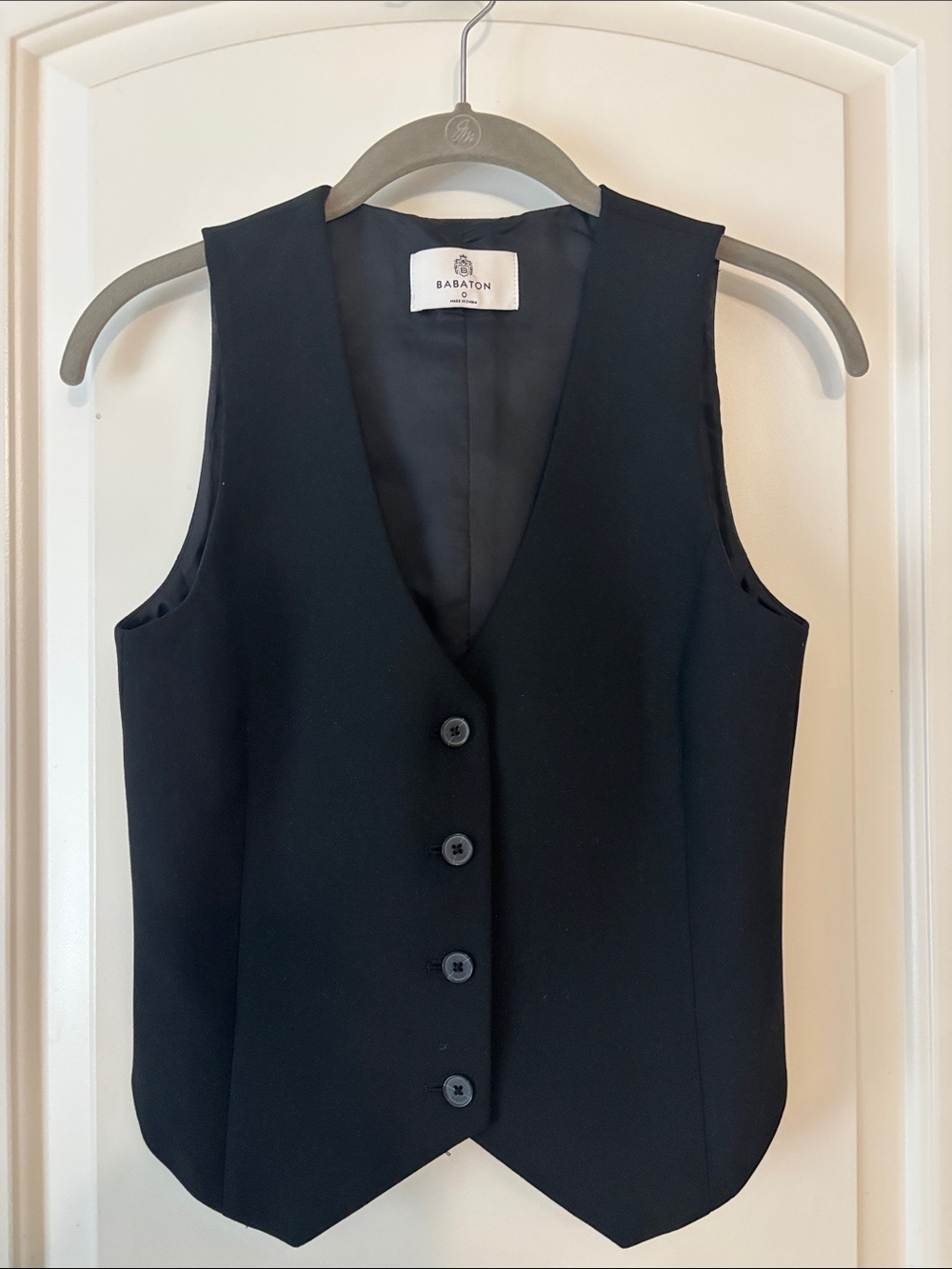 Aritzia Babaton Pacino best Black crepette Tailored Vest